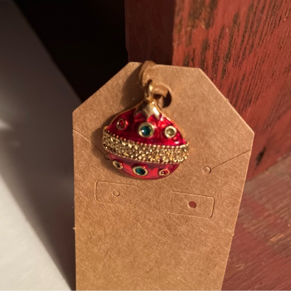 Charm for bracelet or necklace.  Christmas ornament in Red, Green and Gold - Picture 3 of 7